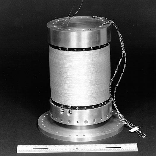 Ultra-Low Current Superconducting Magnet